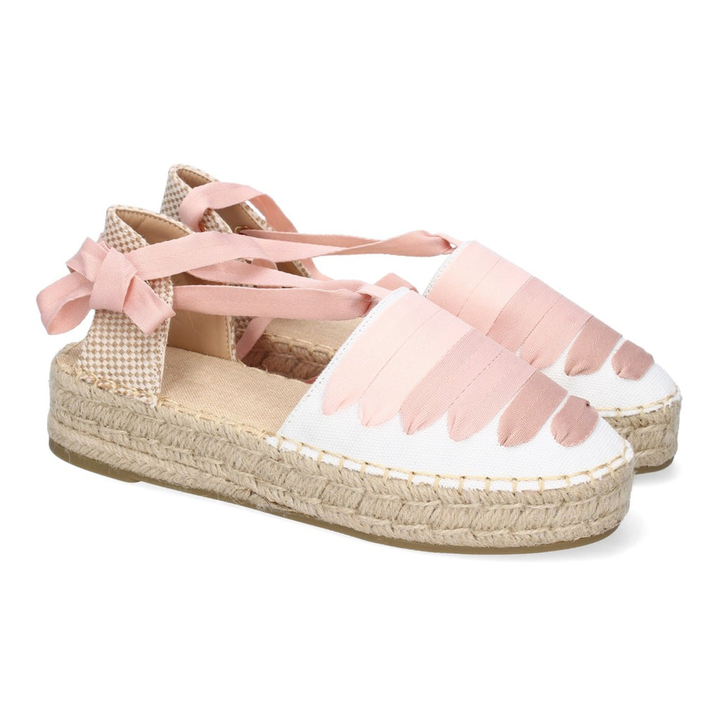 Alpargatas valencianas rosas con cintas al tobillo